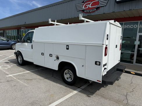 Used 2024 Chevrolet Express 3500 w/ Power Convenience Package RWD image 4