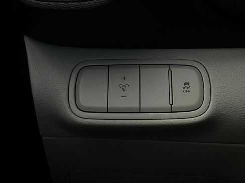 Used 2025 Hyundai Venue SEL image 22