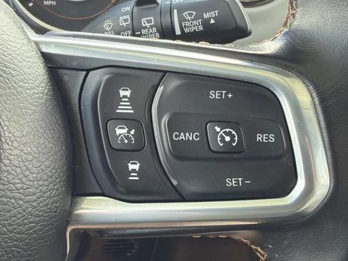Used 2022 Jeep Wrangler Unlimited Sahara AWD/4WD image 26