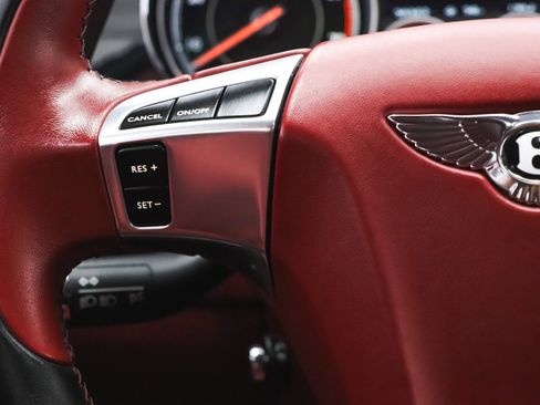 Used 2016 Bentley Flying Spur V8 image 31