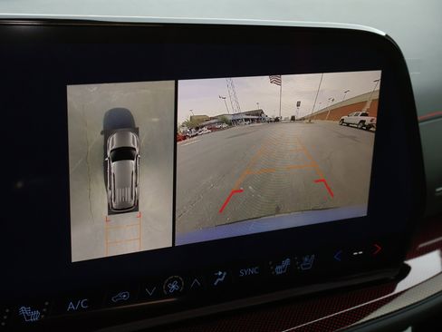 New 2026 Chevrolet Traverse RS image 4