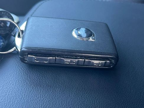 Used 2025 Volvo V60 B5 Cross Country Plus image 22