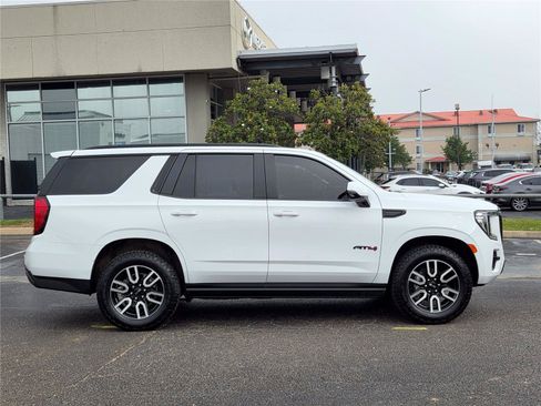 Used 2023 GMC Yukon AT4 w/ AT4 Premium Package AWD/4WD image 4