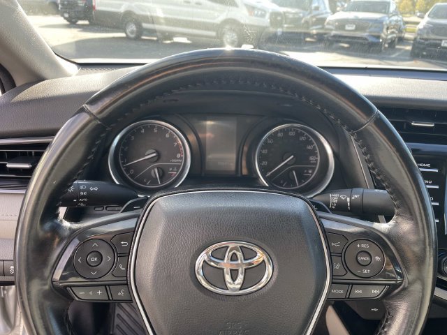 Used 2020 Toyota Camry SE w/ Convenience Package FWD image 30