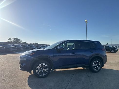 Certified 2023 Nissan Rogue SV FWD image 11