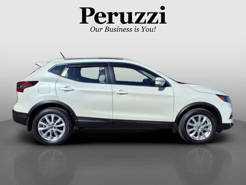 Certified 2021 Nissan Rogue Sport SV image 2