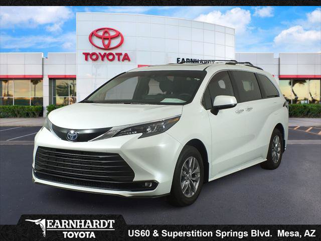 Certified 2025 Toyota Sienna XLE w/ XLE Plus Package FWD image 1