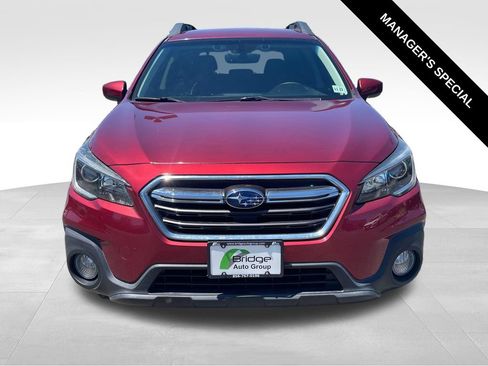 Used 2019 Subaru Outback 2.5i Premium AWD/4WD image 2