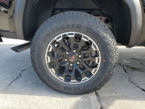 New 2026 GMC Canyon AT4 AWD/4WD image 6