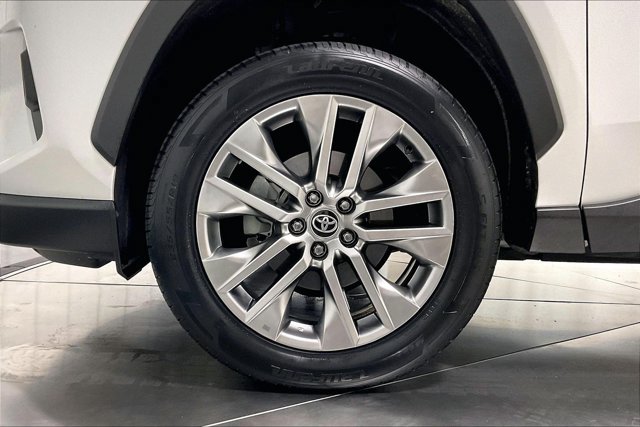 Certified 2023 Toyota RAV4 XLE Premium AWD/4WD image 10