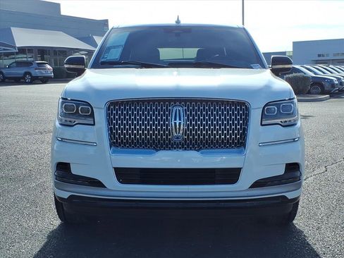 Used 2022 Lincoln Navigator L Reserve image 2