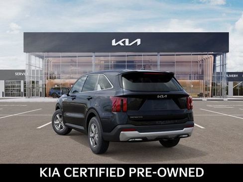Certified 2026 Kia Sorento LX FWD image 4
