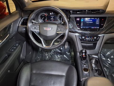 Certified 2022 Cadillac XT6 Premium Luxury image 17