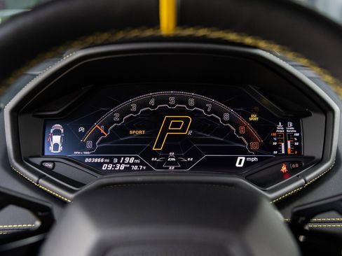 Used 2023 Lamborghini Huracan Tecnica image 33