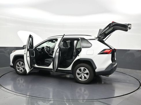 Used 2020 Toyota RAV4 LE FWD image 34