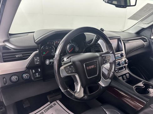 Used 2018 GMC Yukon XL SLT w/ HD Trailering Package AWD/4WD image 15