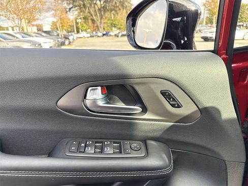 New 2026 Chrysler Pacifica Select image 13