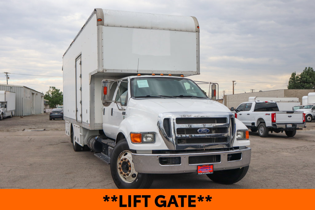 Used 2015 Ford F650 2WD Crew Cab Super Duty image 2
