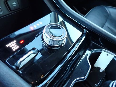 Used 2023 Jeep Grand Cherokee L Limited w/ Black Appearance Package image 25