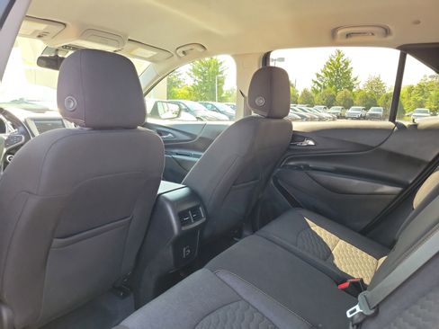 Used 2019 Chevrolet Equinox LT FWD image 14