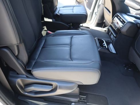 New 2026 Jeep Grand Wagoneer Limited AWD/4WD image 15