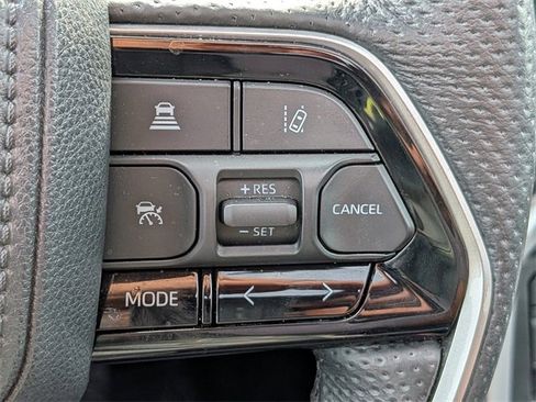 Used 2024 Toyota Sequoia Platinum image 27