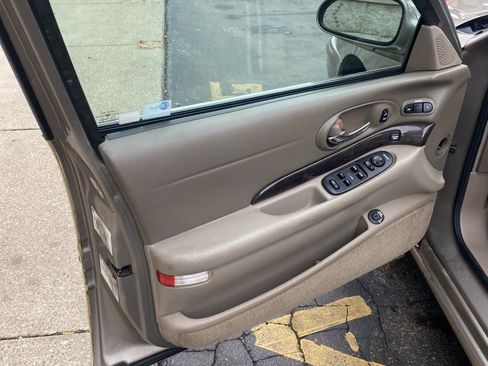 Used 2003 Buick Le Sabre Limited w/ Celebration Edition Package image 16