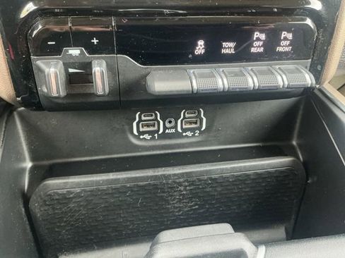 Used 2020 RAM 1500 Laramie AWD/4WD image 24