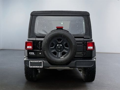 Used 2021 Jeep Wrangler Unlimited Sport image 4