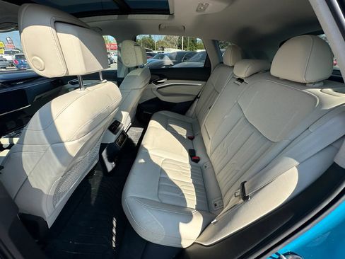 Used 2019 Audi e-tron Prestige AWD/4WD image 17