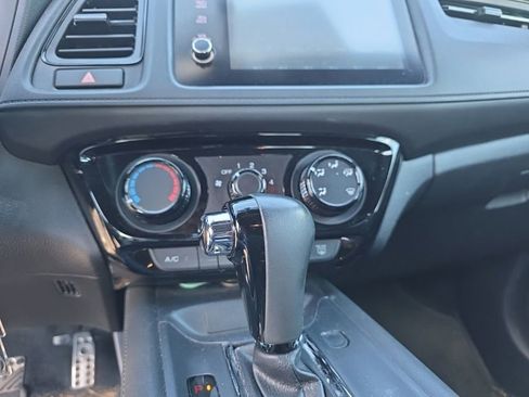 Used 2019 Honda HR-V Sport image 17