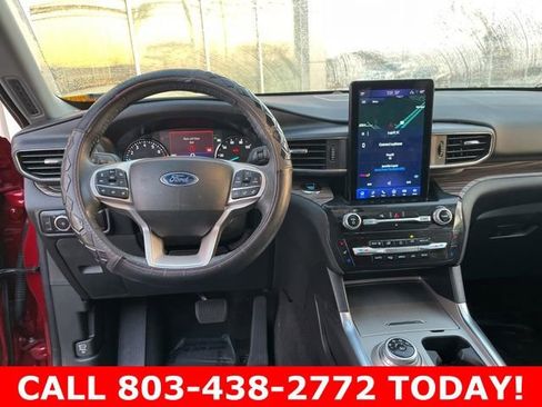 Used 2023 Ford Explorer Limited w/ Limited Technology Package image 18