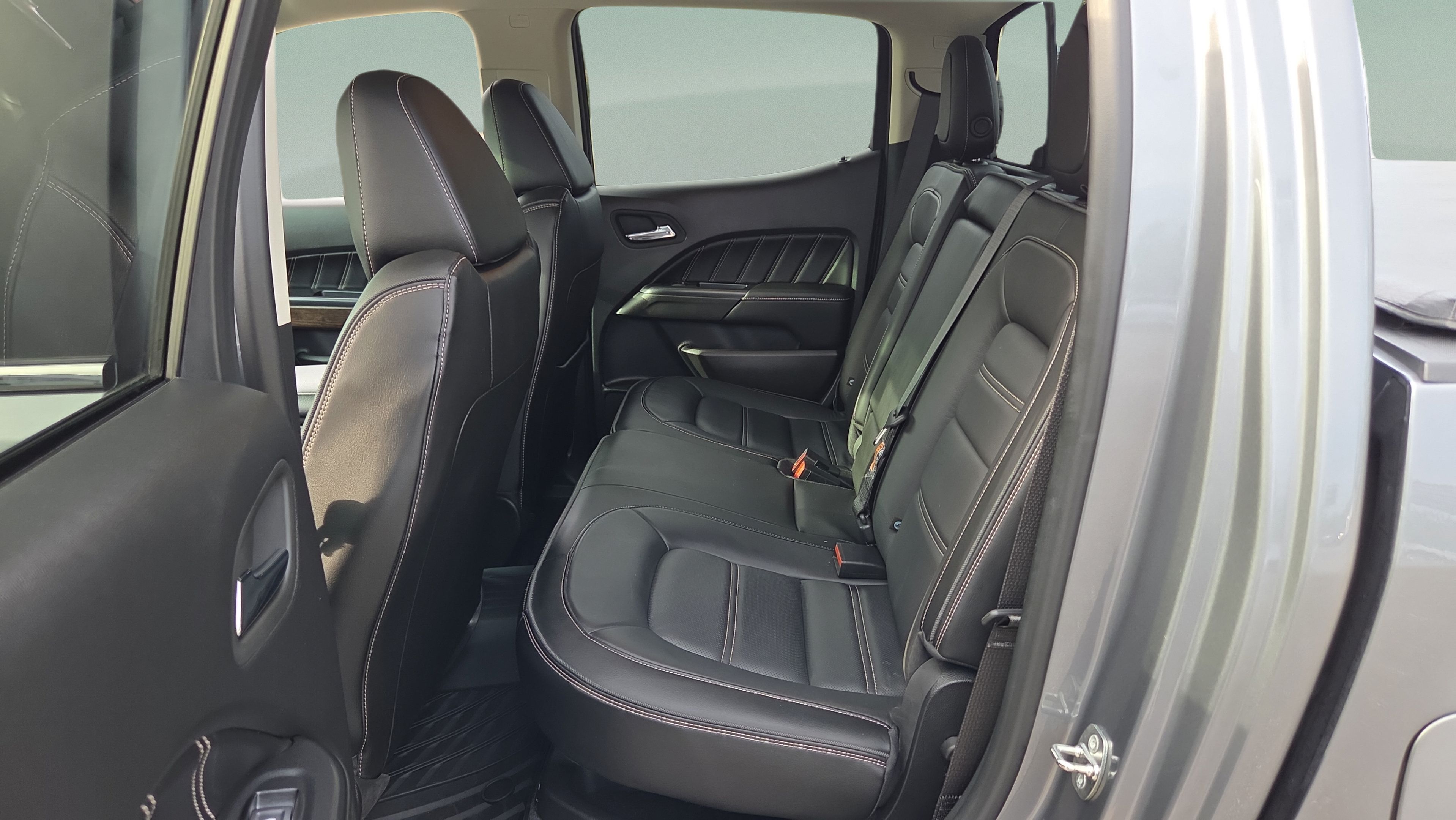 Used 2022 GMC Canyon Denali AWD/4WD image 12