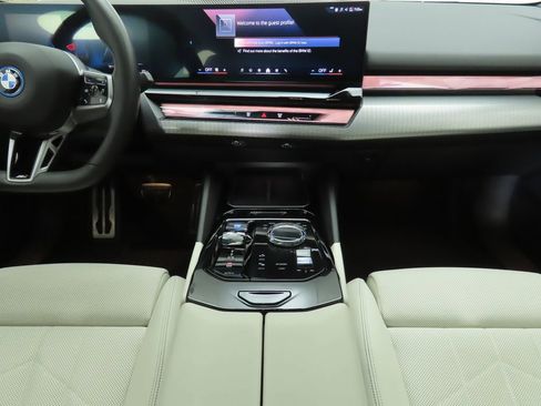 Certified 2024 BMW i5 eDrive40i w/ Executive Package image 13