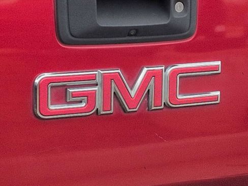 Used 2016 GMC Canyon SLE w/ SLE Convenience Package image 12