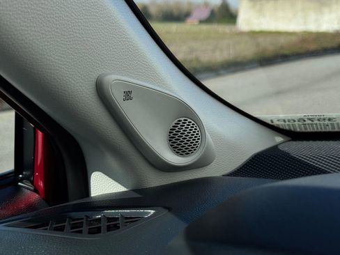 Certified 2025 Toyota Corolla Cross LE w/ Moonroof Package image 33