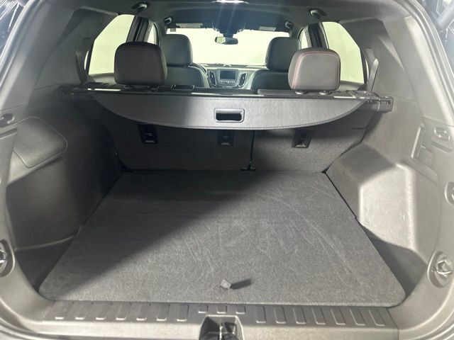 Used 2022 Chevrolet Equinox RS AWD/4WD image 10