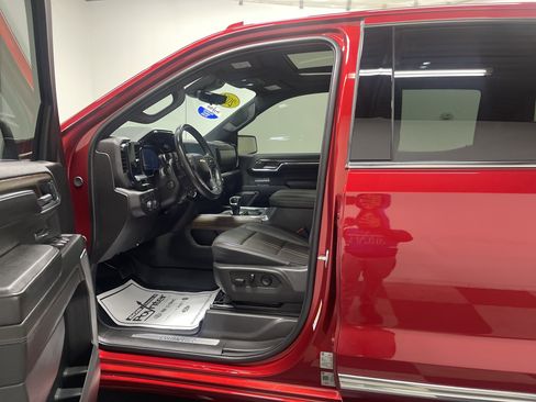 Used 2024 Chevrolet Silverado 1500 High Country image 9