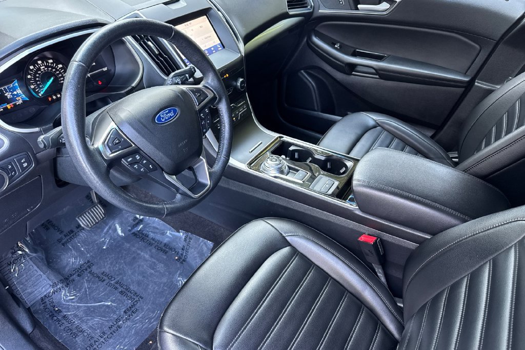 Used 2020 Ford Edge SEL w/ Convenience Package FWD image 9