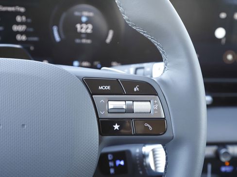 New 2026 Hyundai Ioniq 5 SEL image 18