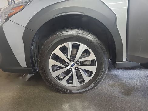 Used 2023 Subaru Outback Premium AWD/4WD image 32