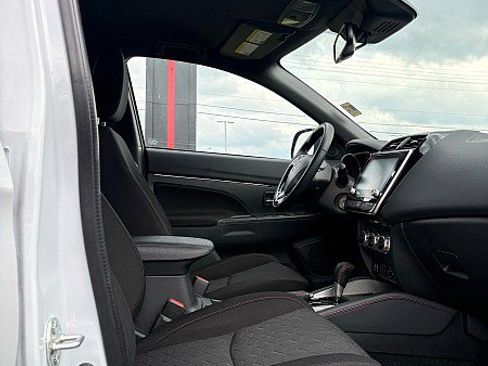 Used 2024 Mitsubishi Outlander Sport AWD image 15