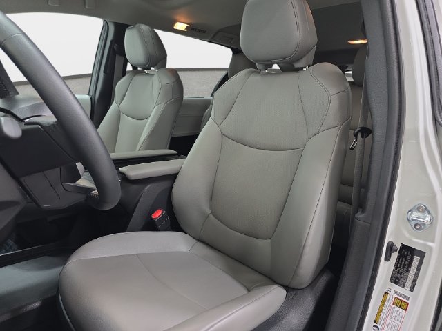 Used 2025 Toyota Sienna XLE FWD image 12