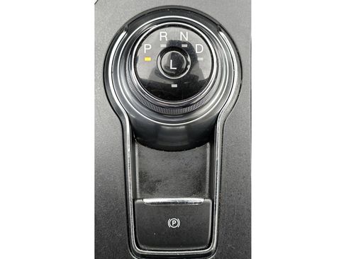 Used 2020 Ford Fusion SE image 28