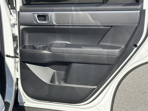 New 2026 Hyundai Santa Fe SE image 16