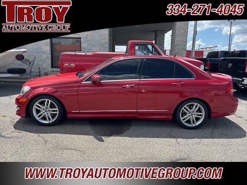 Used 2014 Mercedes-Benz C 250 Sedan image 3