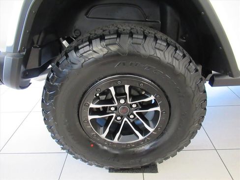 New 2026 Jeep Wrangler Unlimited Rubicon AWD/4WD image 7