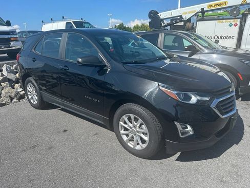 Used 2020 Chevrolet Equinox LS FWD image 1