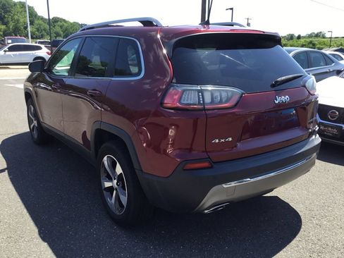 Used 2019 Jeep Cherokee Limited AWD/4WD image 4