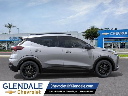 New 2027 Chevrolet Bolt RS w/ Super Cruise Package FWD image 5
